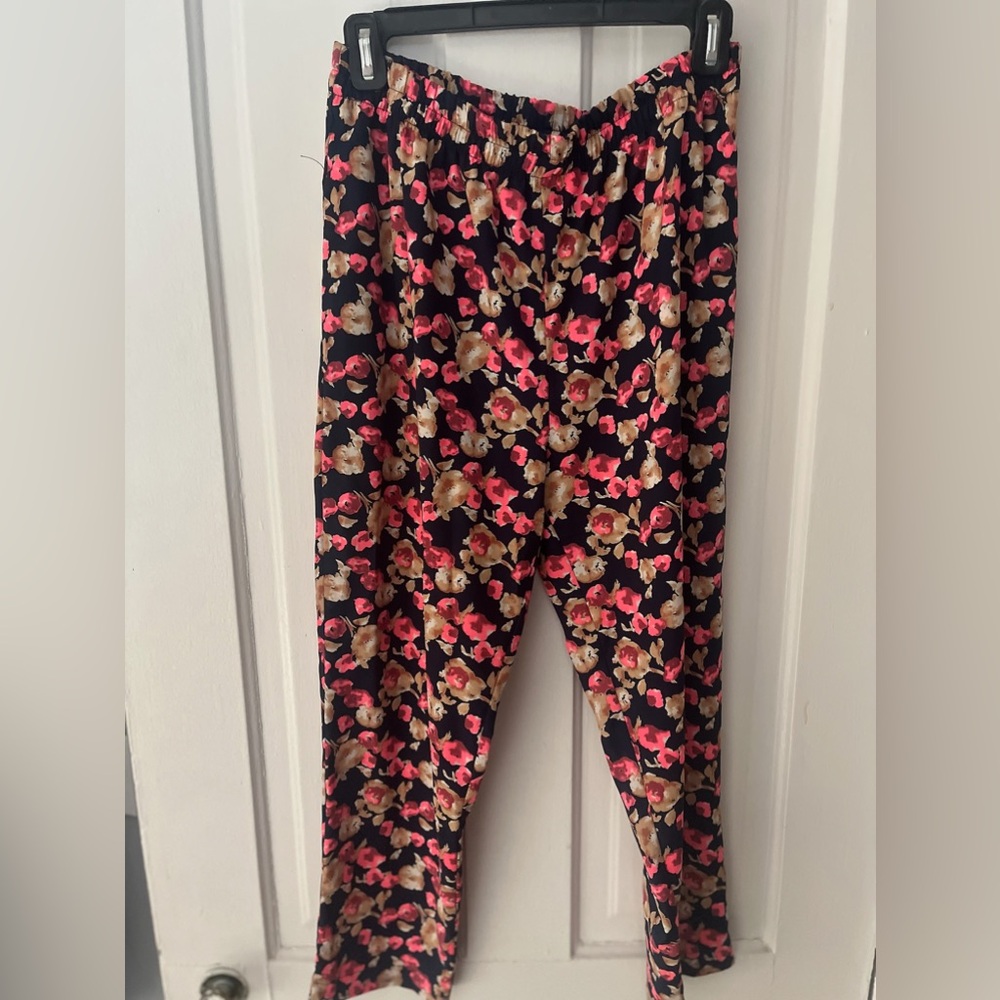 Collective Concepts Floral Print Jogger Pants Navy with Pink & Tan Floral Size M